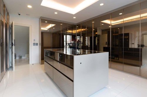 Luxurious 6 storey House with pool for Sale in Watthana Bangkok