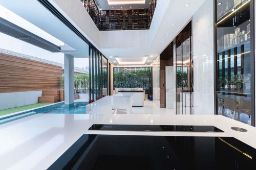 Luxurious 6 storey House with pool for Sale in Watthana Bangkok