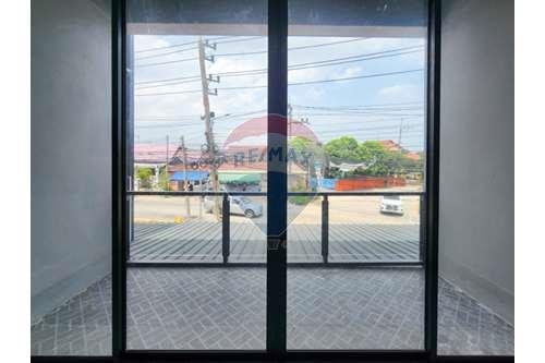 Building For Sale Pattaya City Chonburi - Baht 19.5M